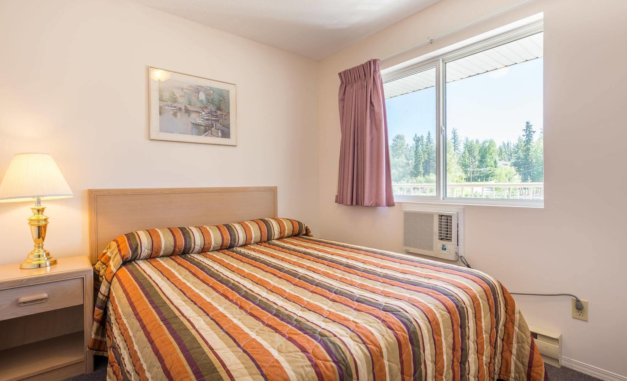 Bon Voyage Inn Prince George Dış mekan fotoğraf